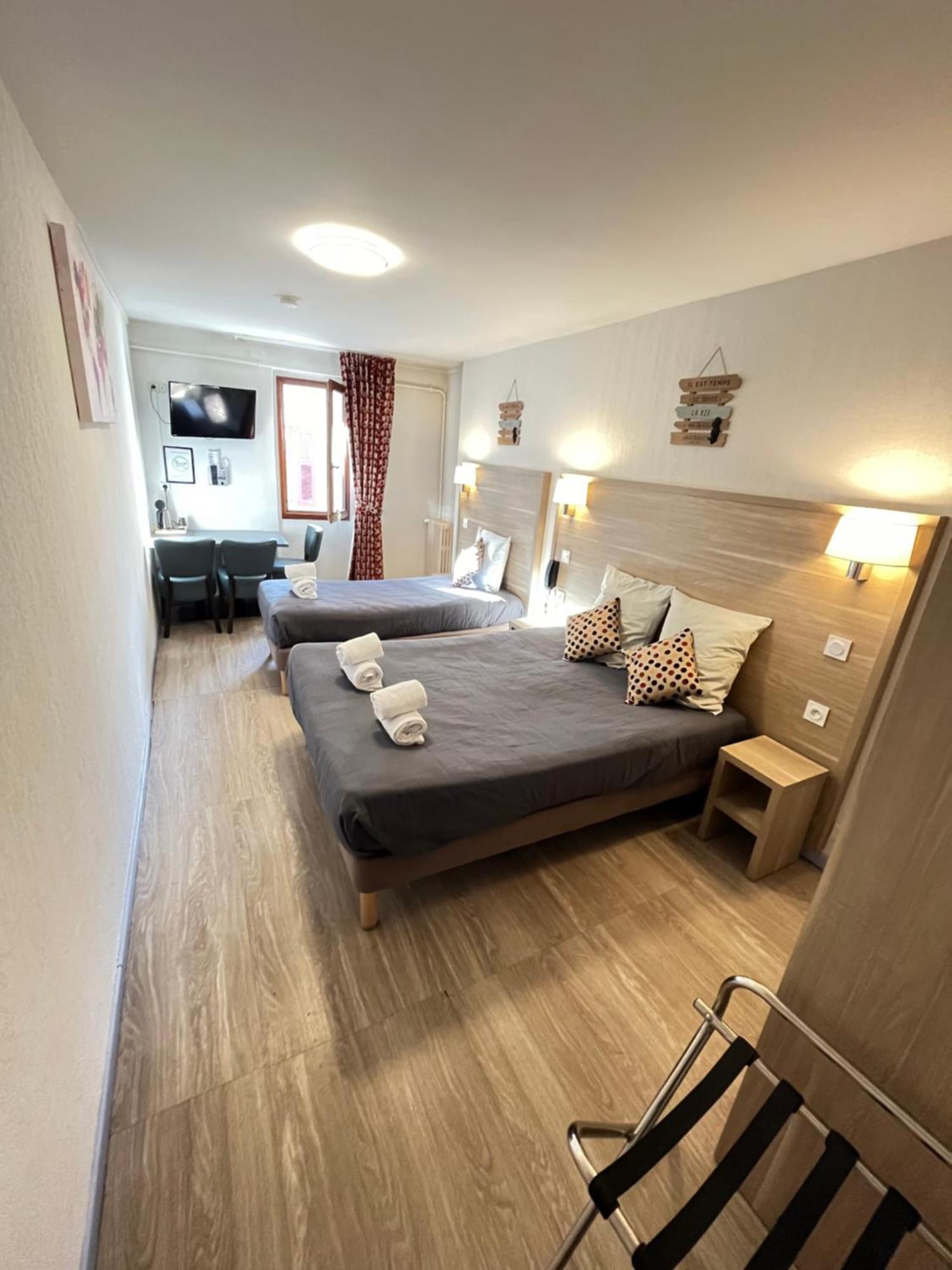 Hotel Du Cheval Blanc Barcelonnette Zewnętrze zdjęcie