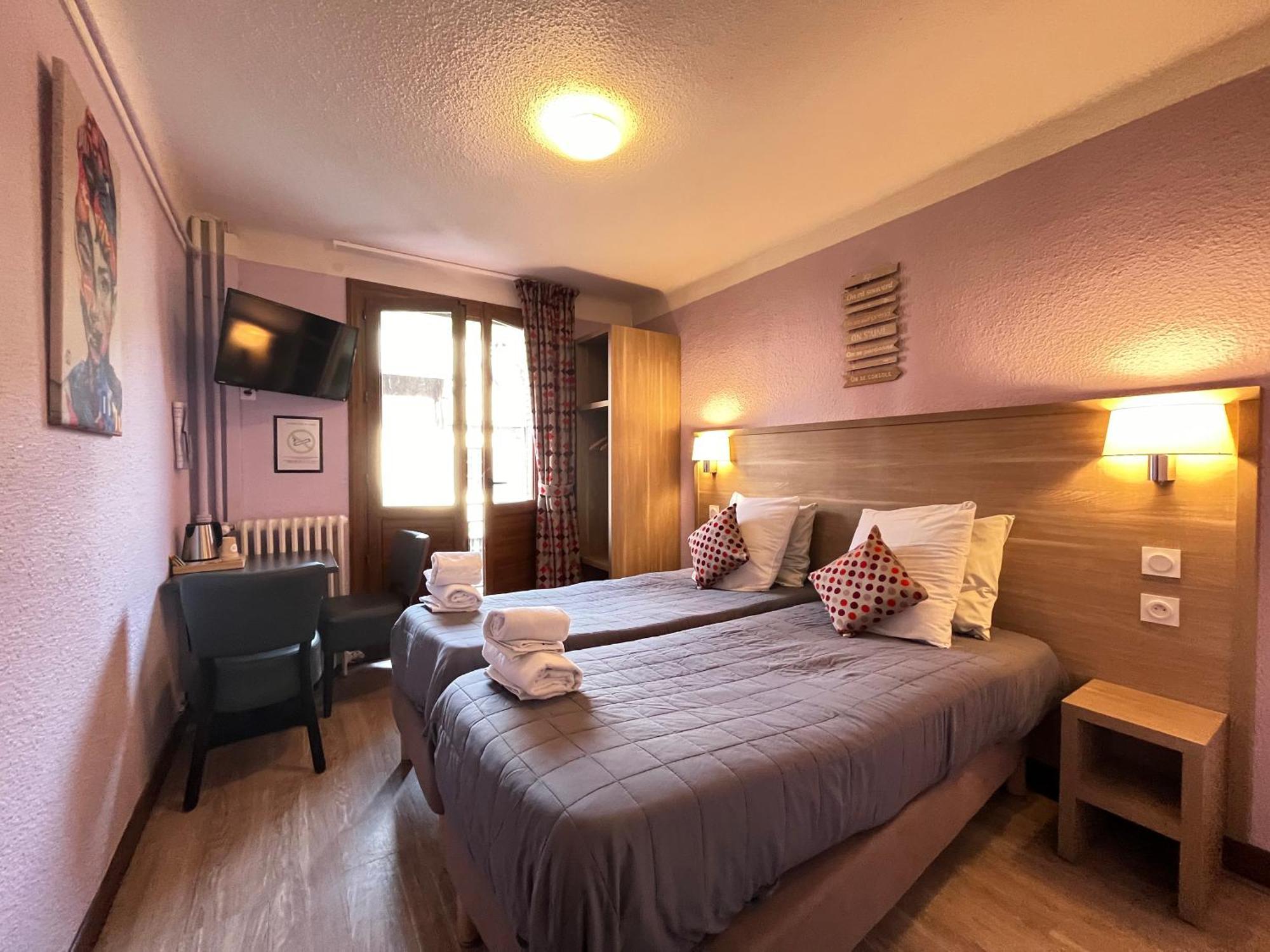 Hotel Du Cheval Blanc Barcelonnette Zewnętrze zdjęcie