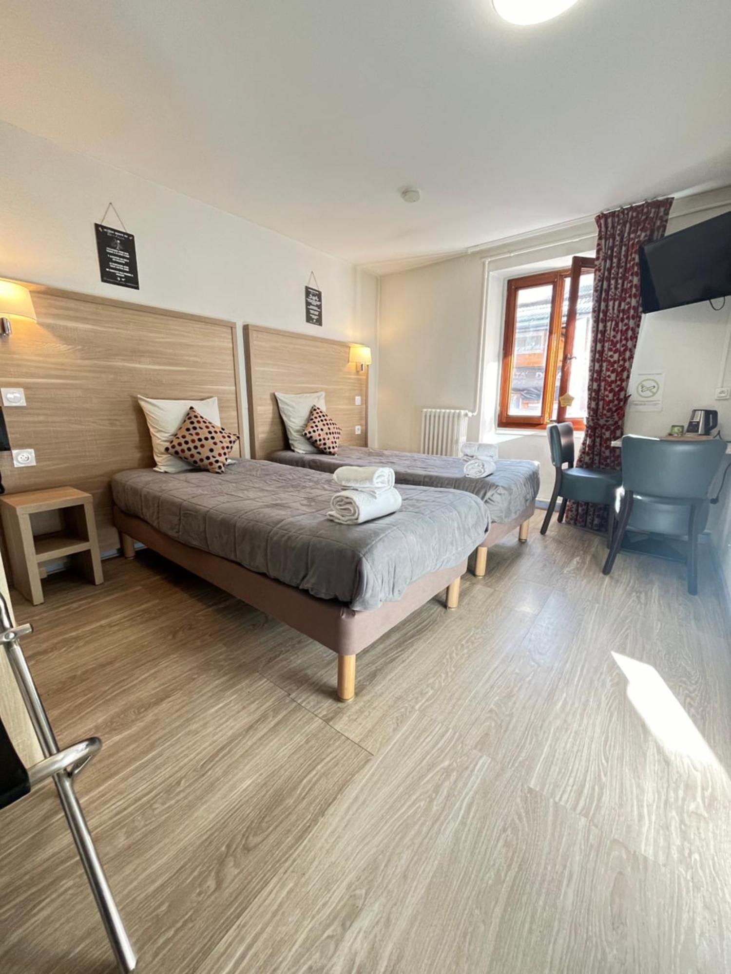 Hotel Du Cheval Blanc Barcelonnette Zewnętrze zdjęcie