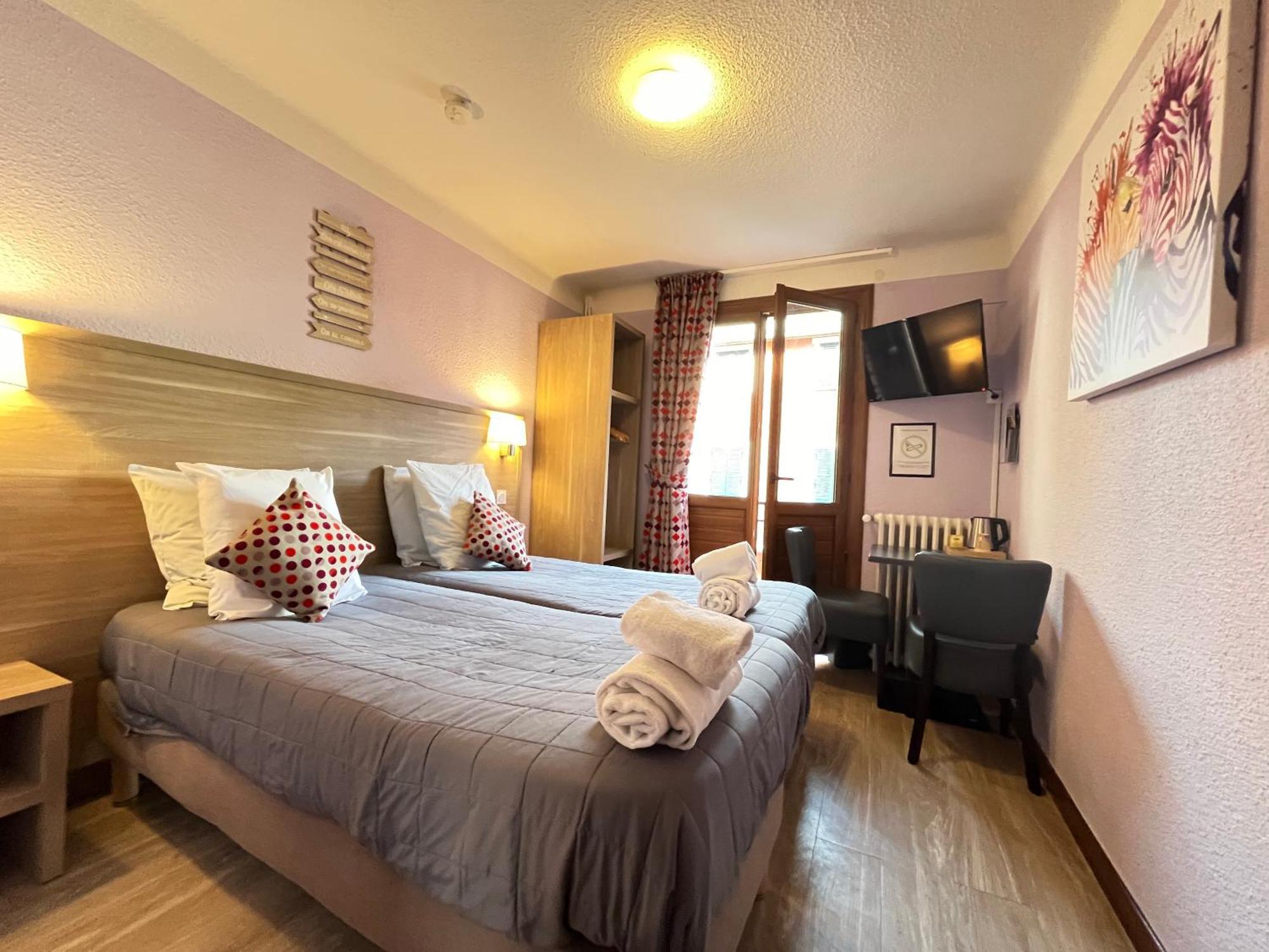 Hotel Du Cheval Blanc Barcelonnette Zewnętrze zdjęcie