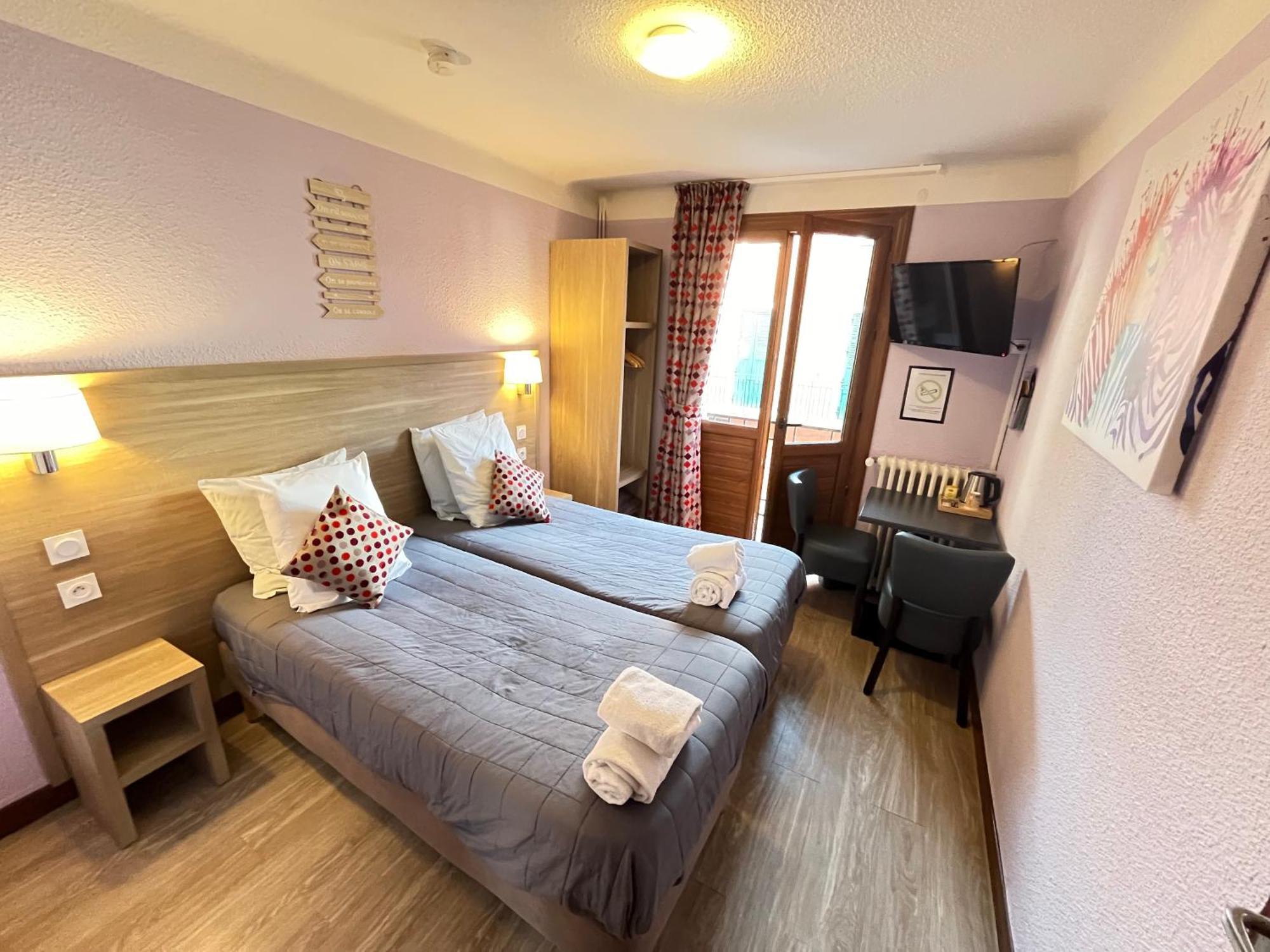 Hotel Du Cheval Blanc Barcelonnette Zewnętrze zdjęcie
