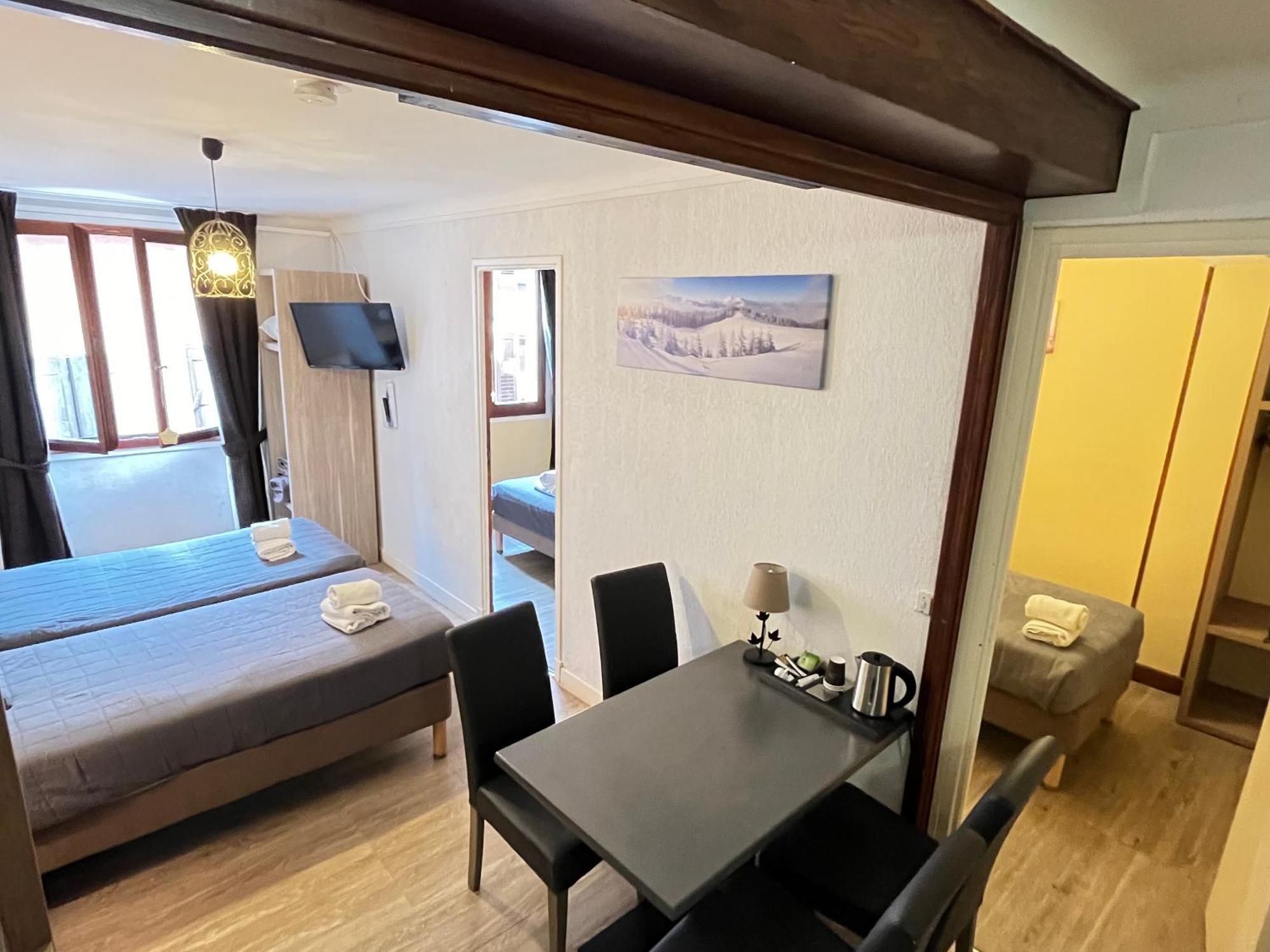 Hotel Du Cheval Blanc Barcelonnette Zewnętrze zdjęcie